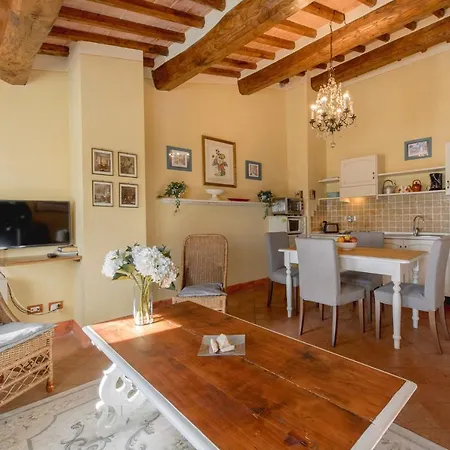 Alloggio per agriturismo Fattoria Sardi *